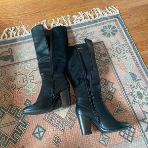 Black Knee High Boots!